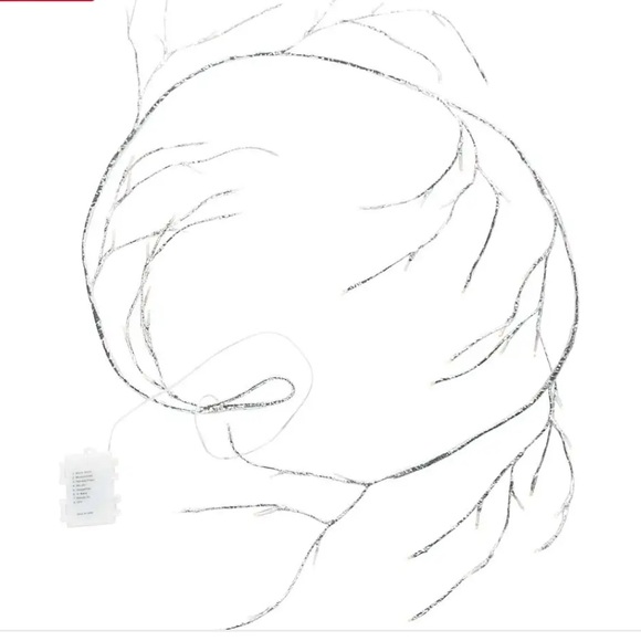 Indoor/Outdoor Silver Metallic Garland with Dual-Function Lights - Picture 3 of 5